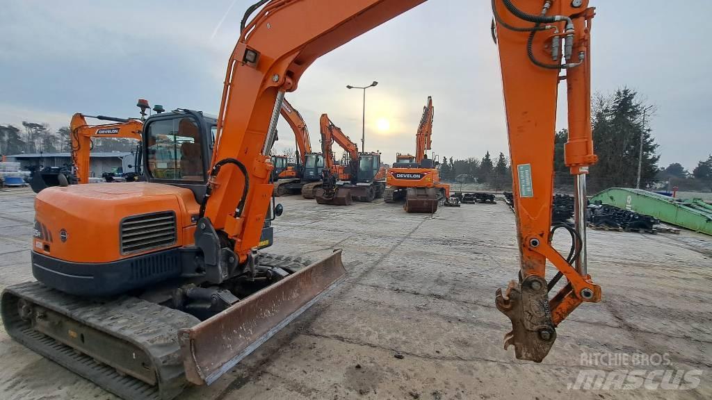 Doosan DX 85 R-3 중형굴삭기 7톤-28톤