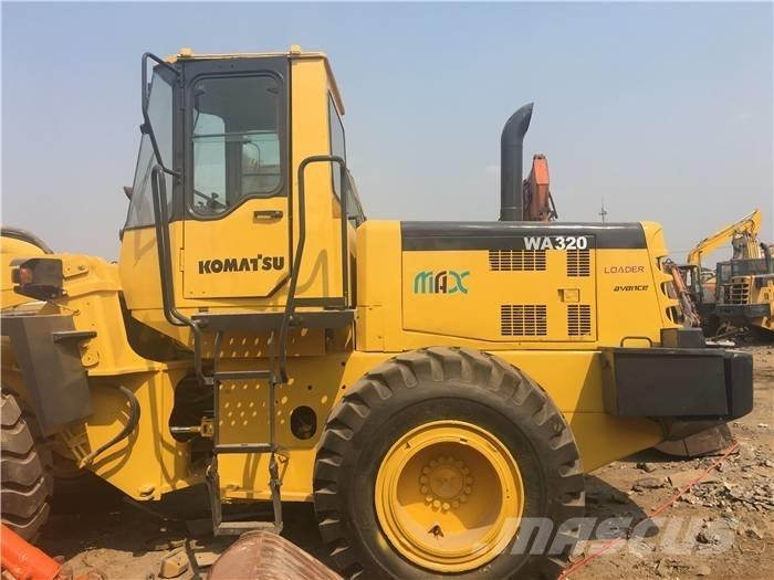 Komatsu WA 320-3  휠로우더