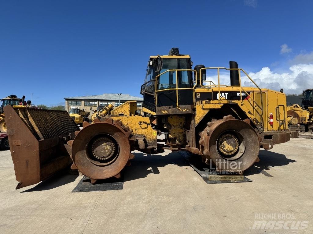 CAT 826H 폐기물 다짐기