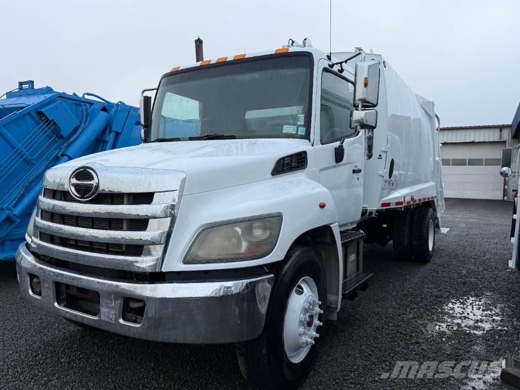 Hino 338 폐기물 수거 트럭
