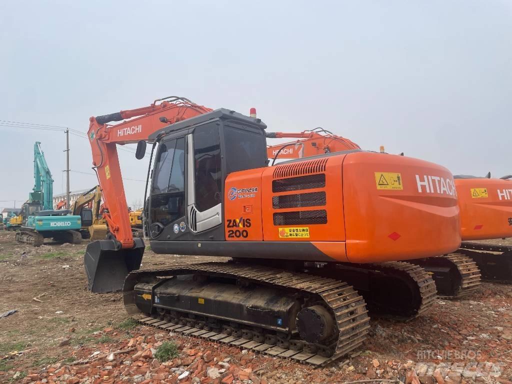 Hitachi ZX 200 대형 굴삭기 29톤 이상