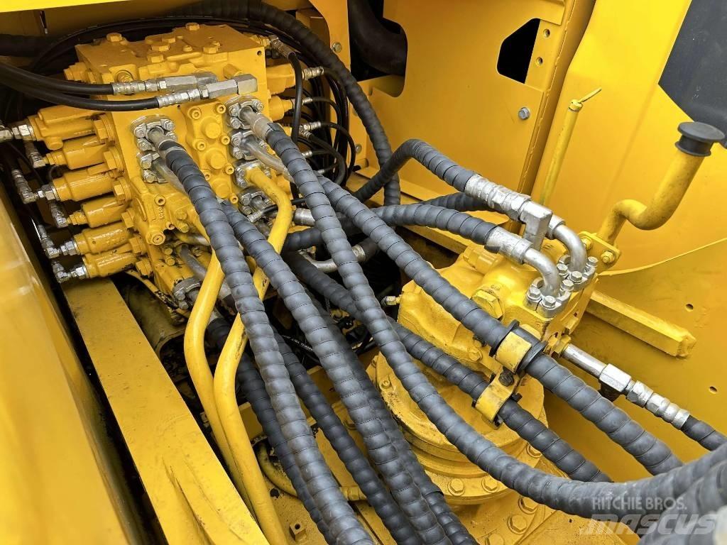 Komatsu PC200-8 대형 굴삭기 29톤 이상
