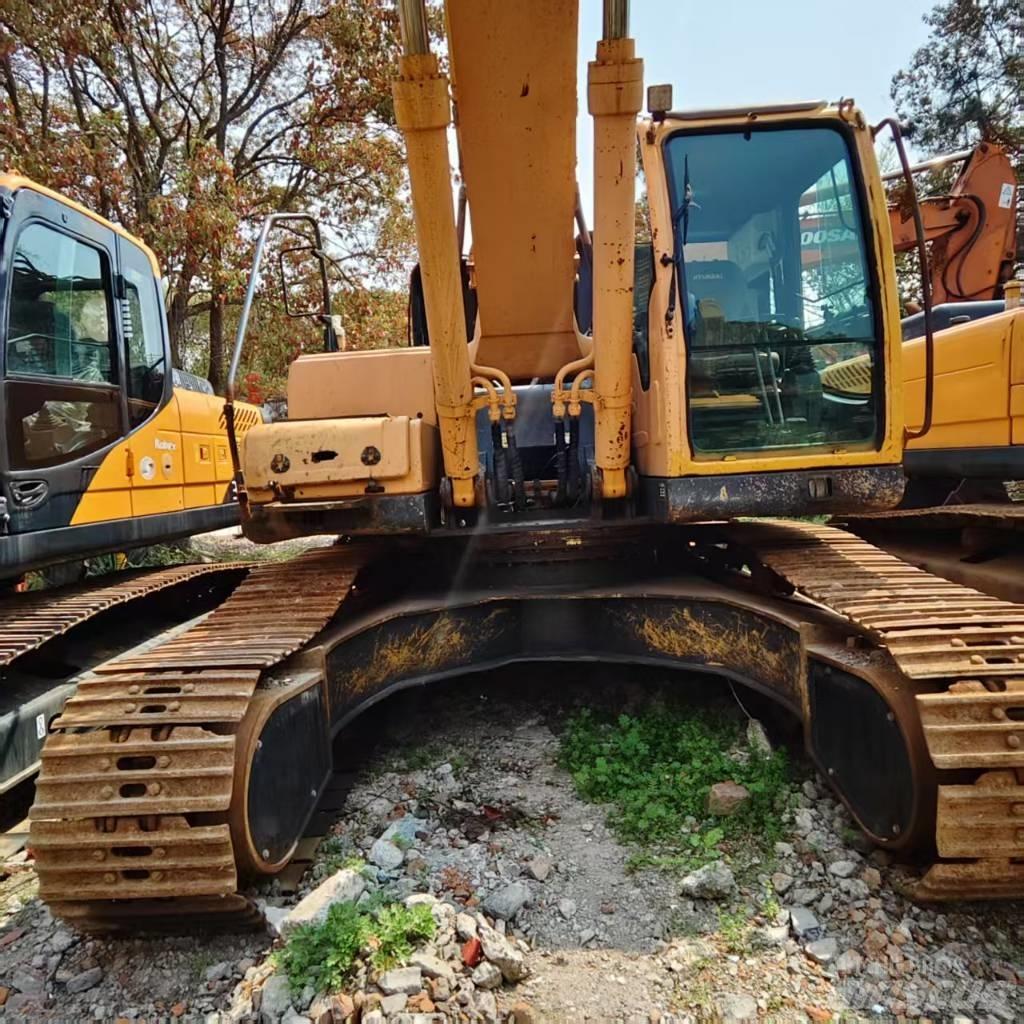 Hyundai Robex 305 LC 대형 굴삭기 29톤 이상