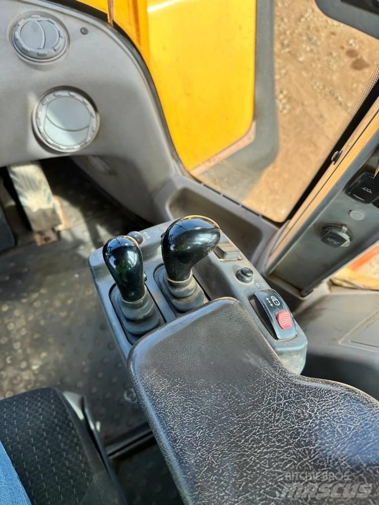 Volvo L 220 H  휠로우더