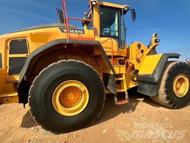 Volvo L 220 H  휠로우더