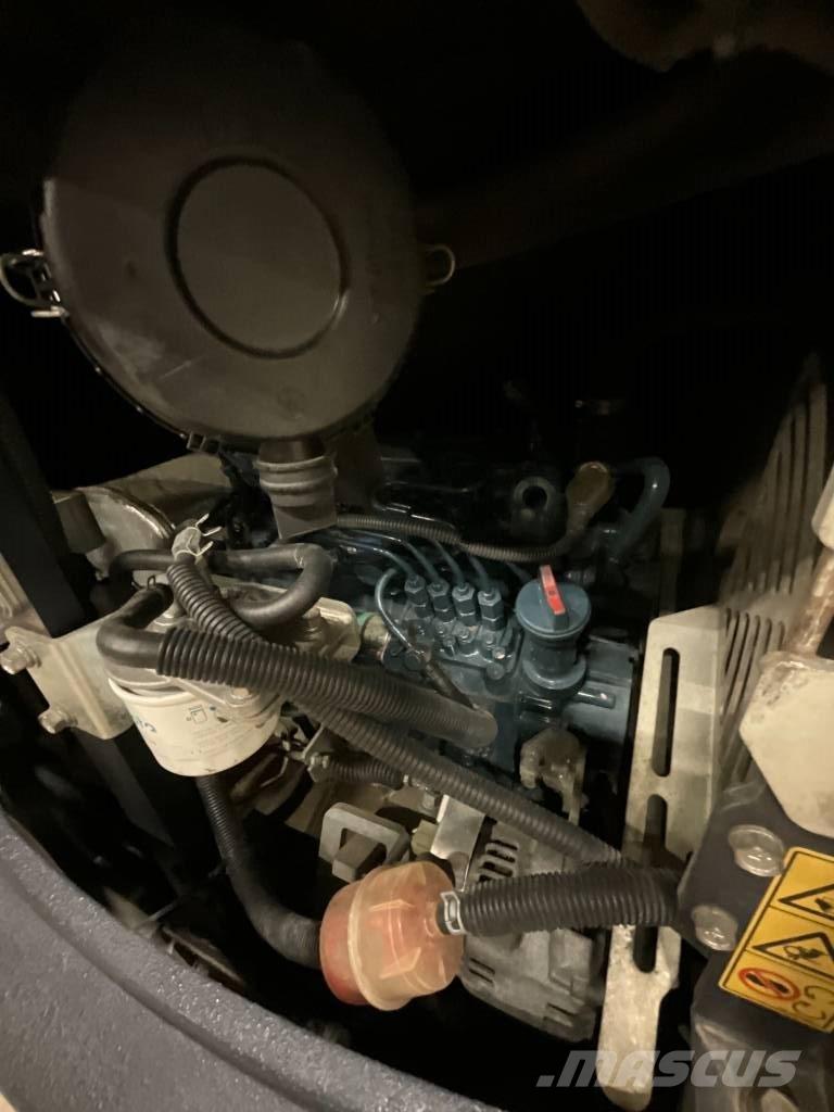 Kubota KX 027-4 소형 굴삭기 7톤 미만