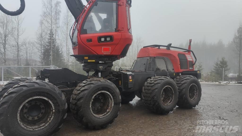 Komatsu 931XC 원목 하베스터