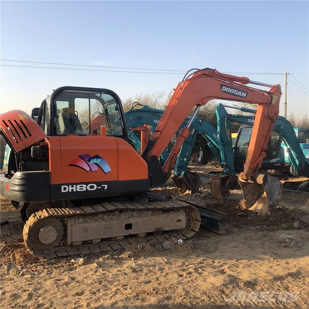 Doosan DH80 중형굴삭기 7톤-28톤