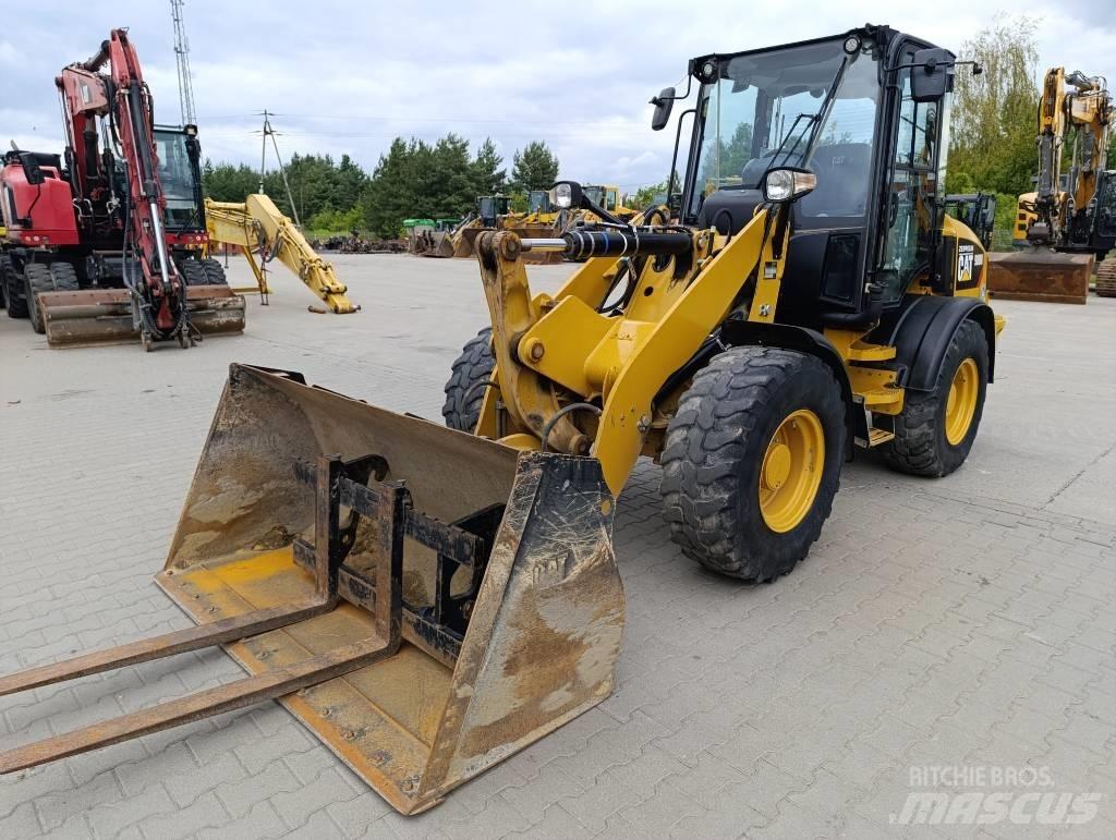 CAT 908M  휠로우더