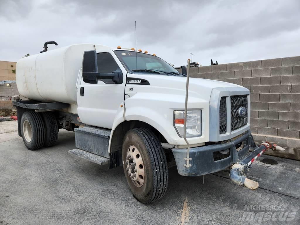 Ford F 650 급수차