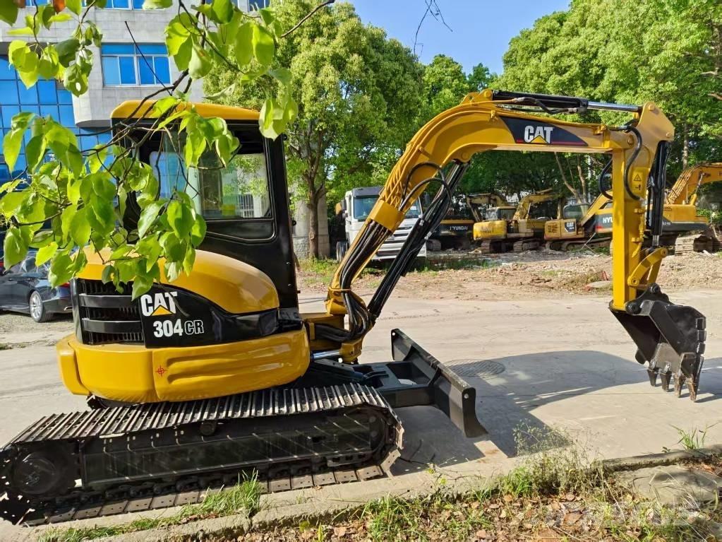CAT 304 CR 소형 굴삭기 7톤 미만