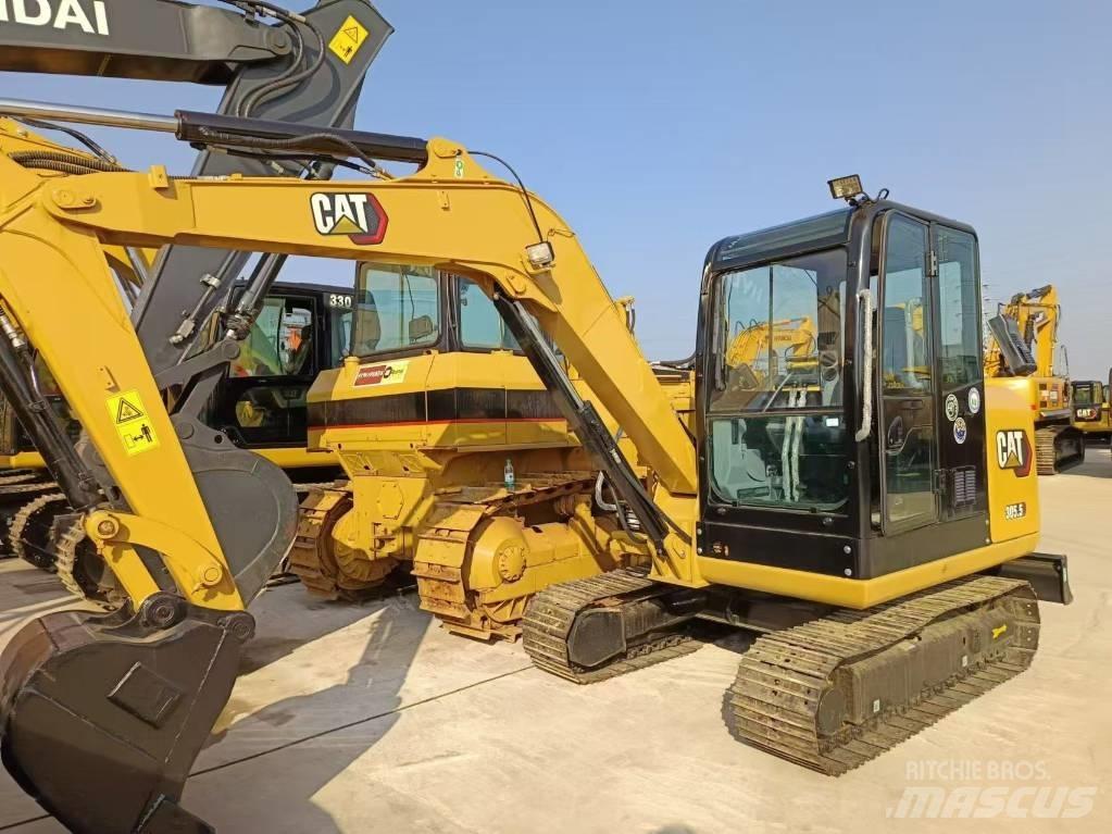 CAT 305.5 소형 굴삭기 7톤 미만