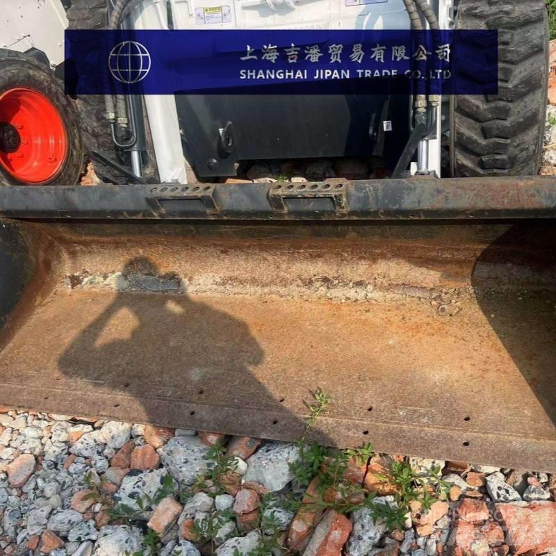 Bobcat S 590  스키드로더