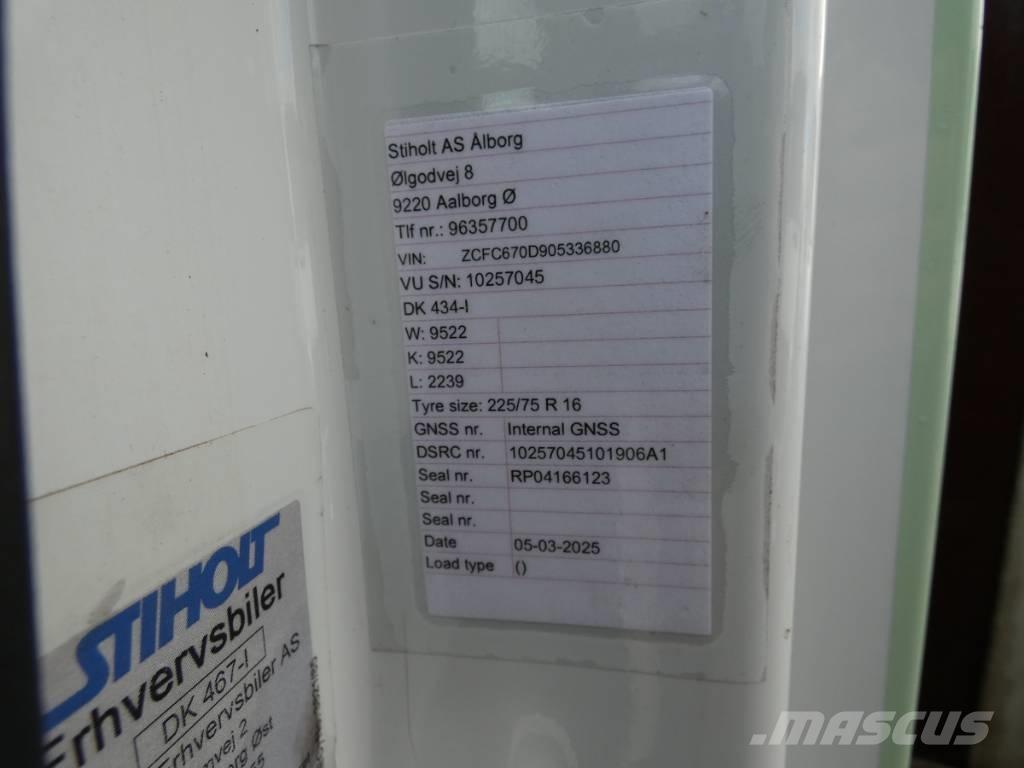 Iveco 70C 18 새시 운전실 트럭