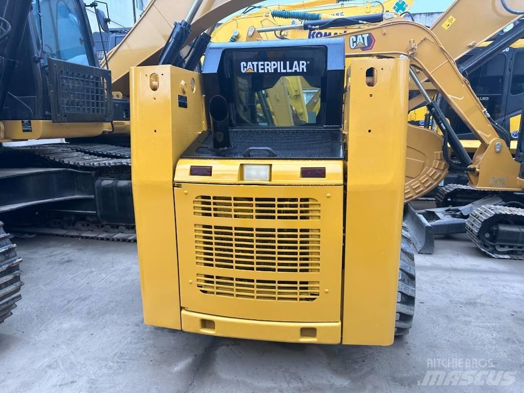 CAT 246 D  스키드로더