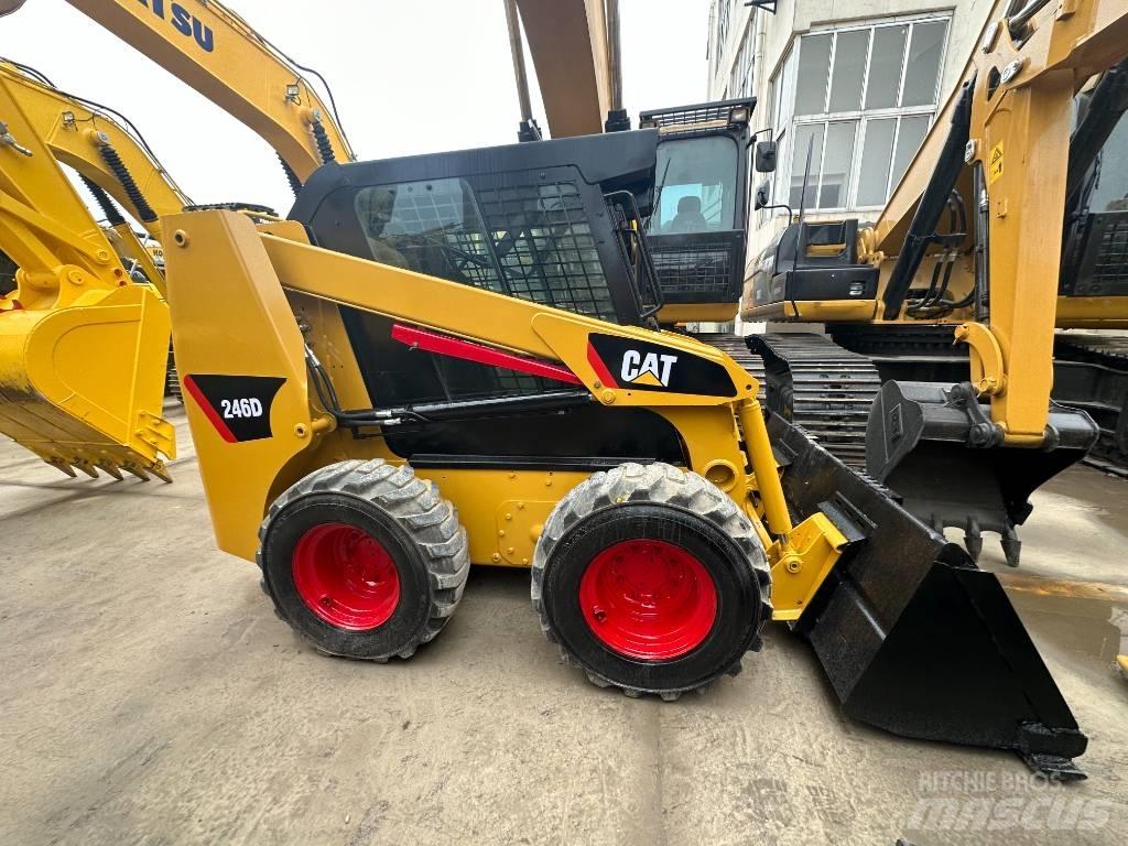 CAT 246 D  스키드로더