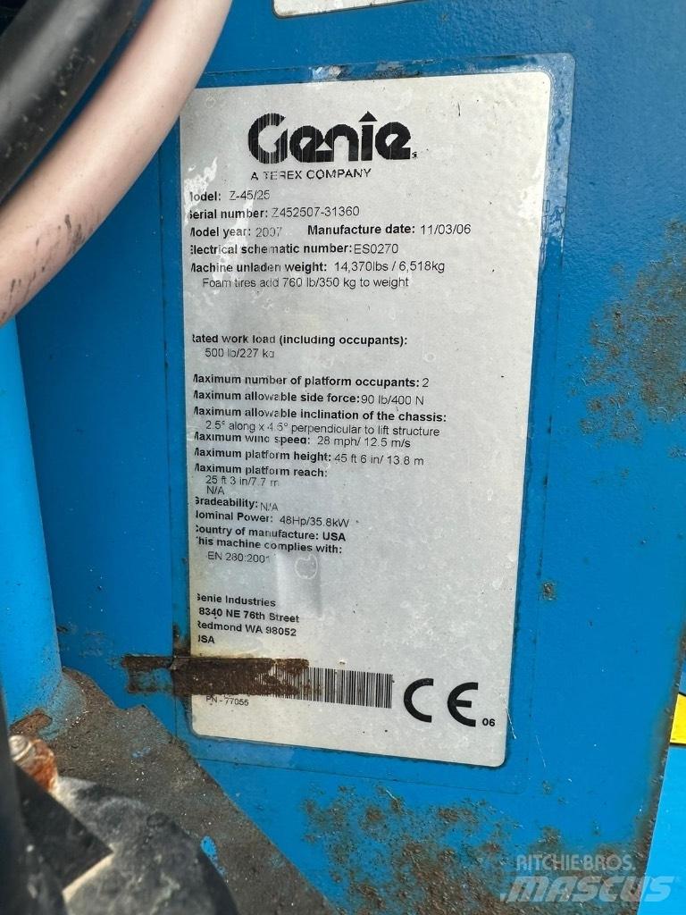 Genie Z 45/22 관절형 전동이동 리프트