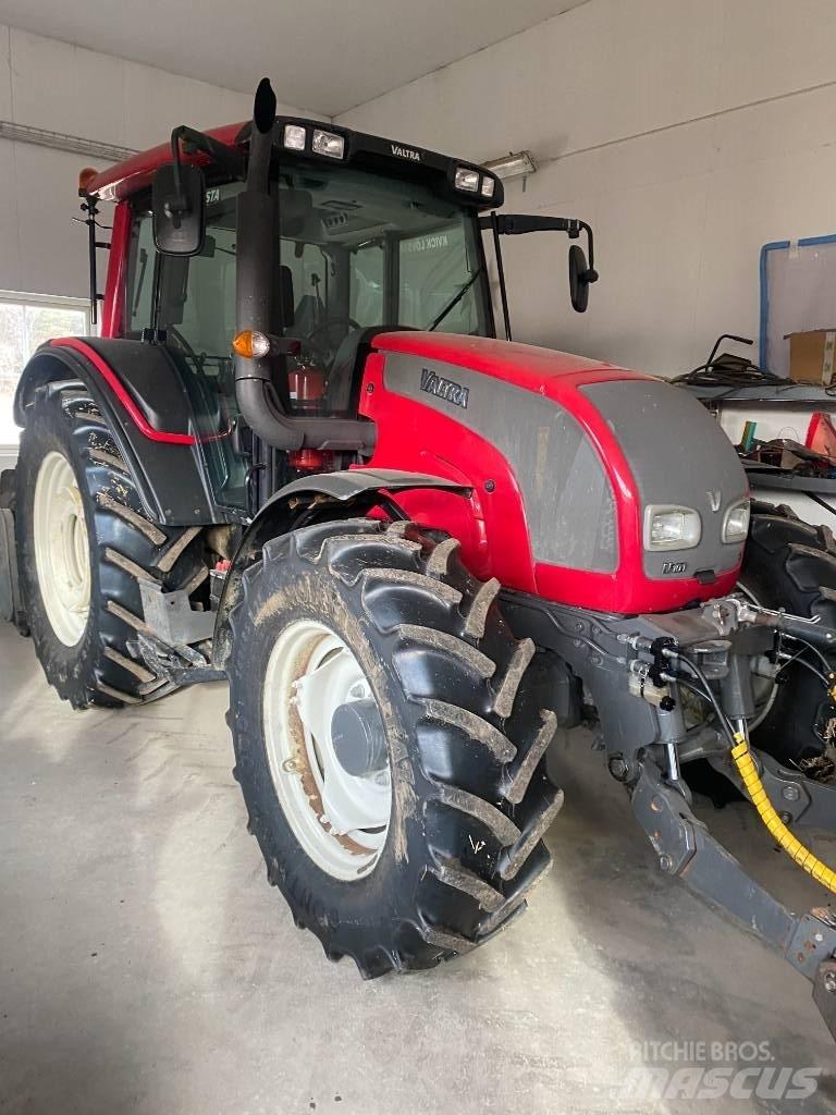 Valtra N 101 트랙터