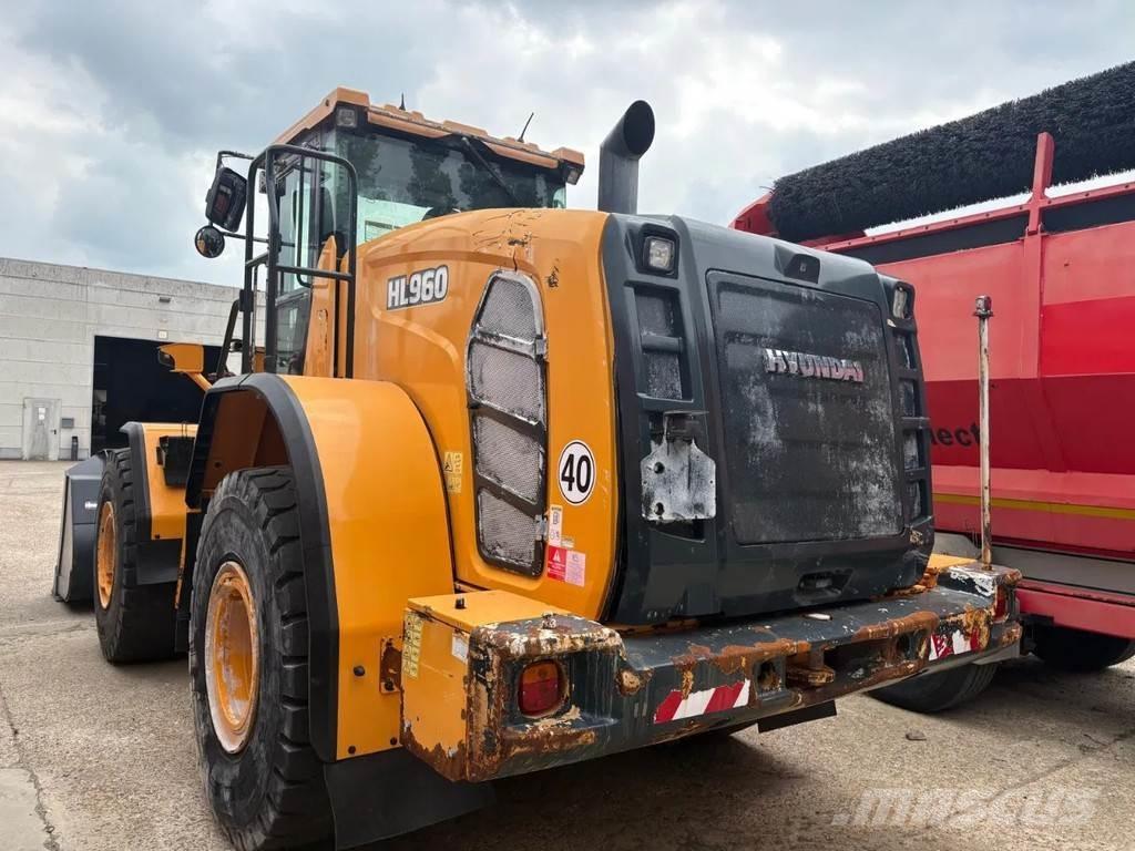 Hyundai HL960  휠로우더