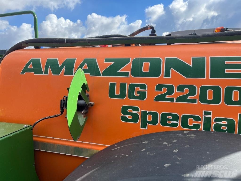 Amazone UG 2200 견인형 분무기