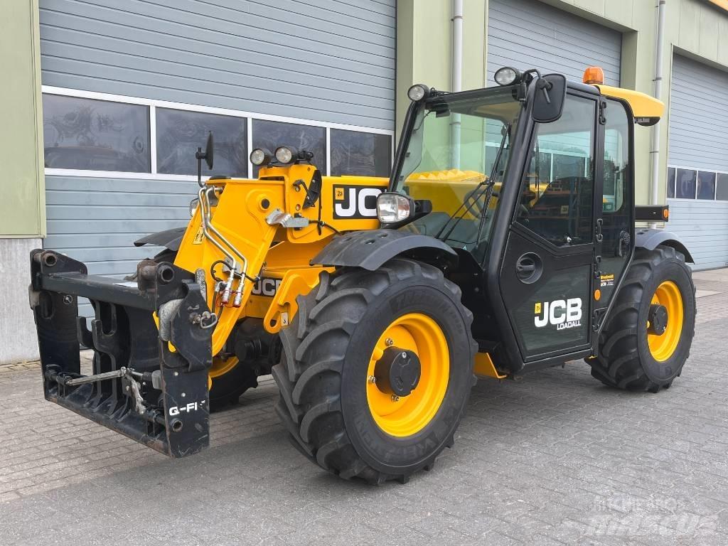 JCB 527-58 Agri Plus 농업용 텔레 핸들러