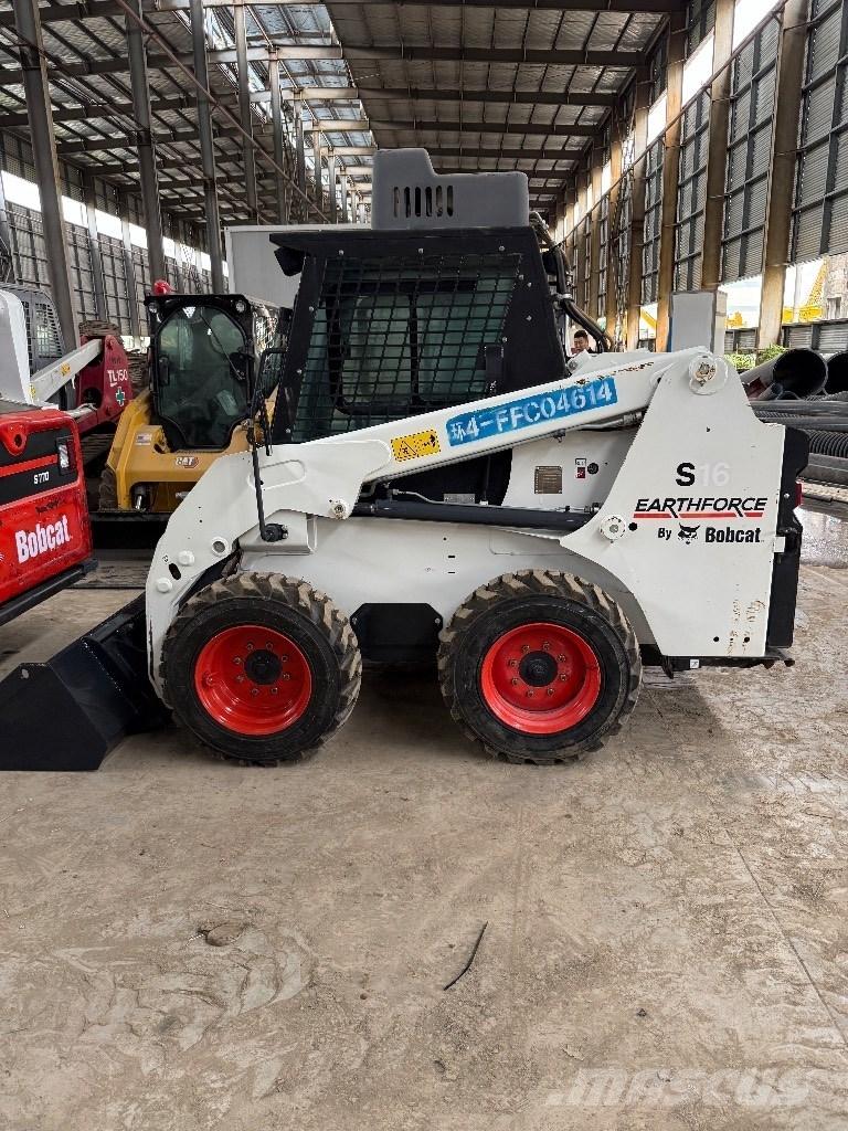 Bobcat S 16  스키드로더