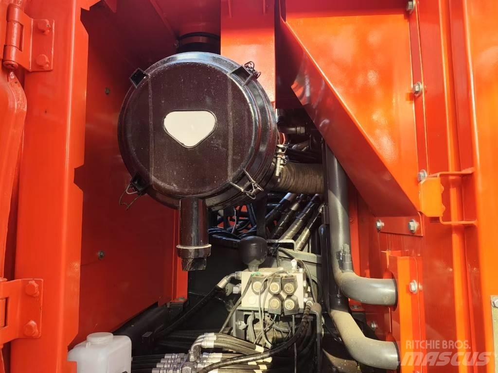 Doosan DX300LC-9c 대형 굴삭기 29톤 이상