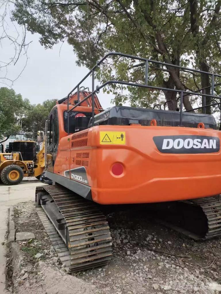 Doosan DX300LC-9c 대형 굴삭기 29톤 이상