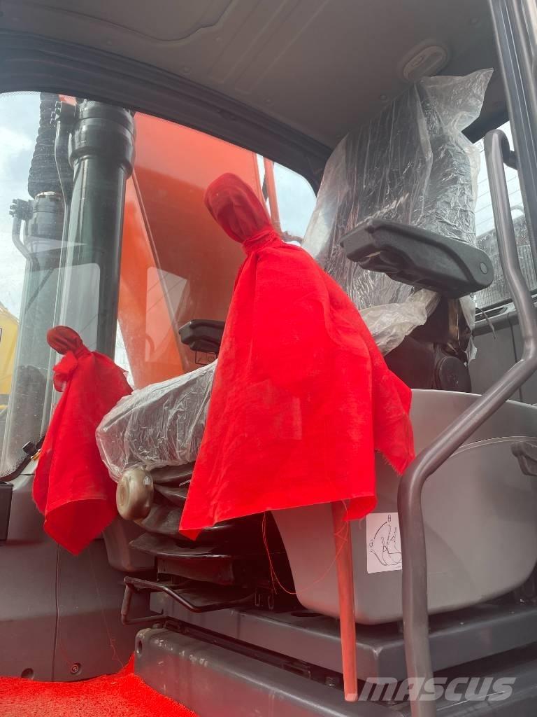 Doosan DX 225 대형 굴삭기 29톤 이상