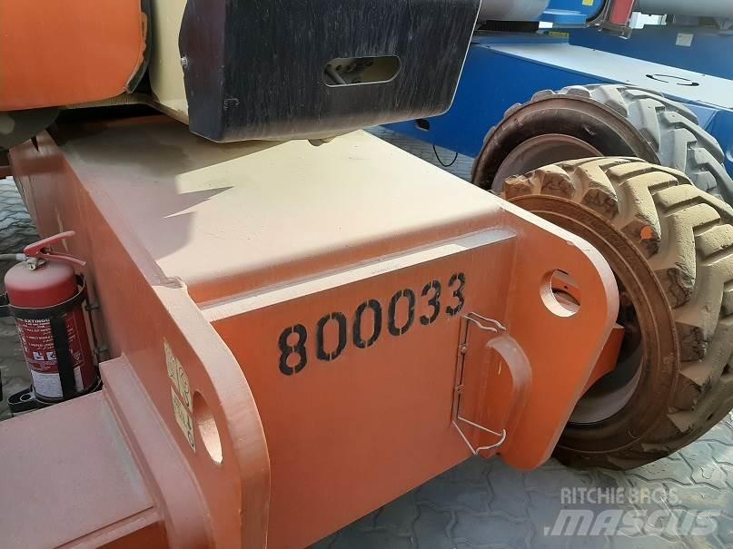 JLG 800AJ 관절형 전동이동 리프트