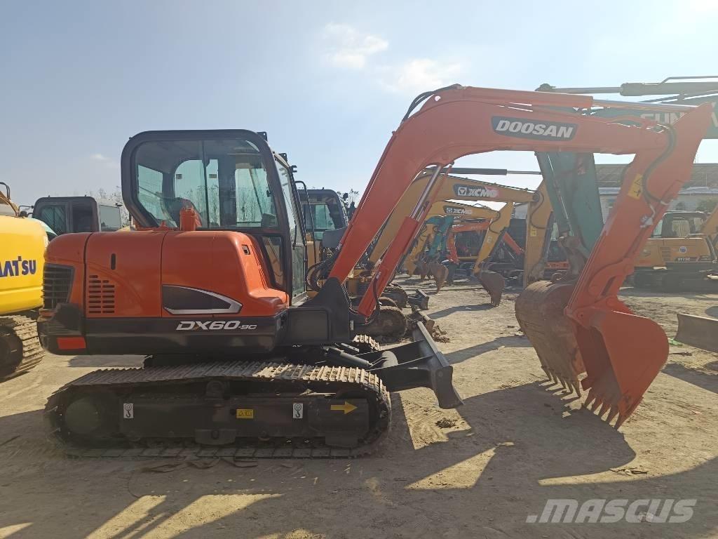 Doosan DX60-9C 대형 굴삭기 29톤 이상