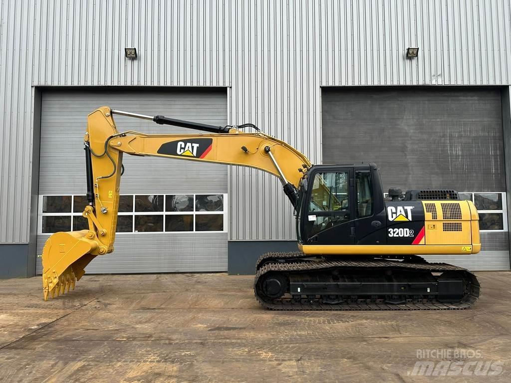 CAT 320D2 대형 굴삭기 29톤 이상