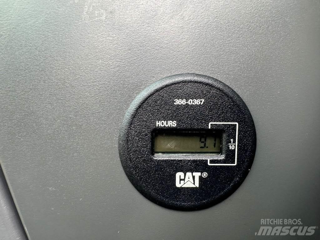 CAT 320D2 대형 굴삭기 29톤 이상