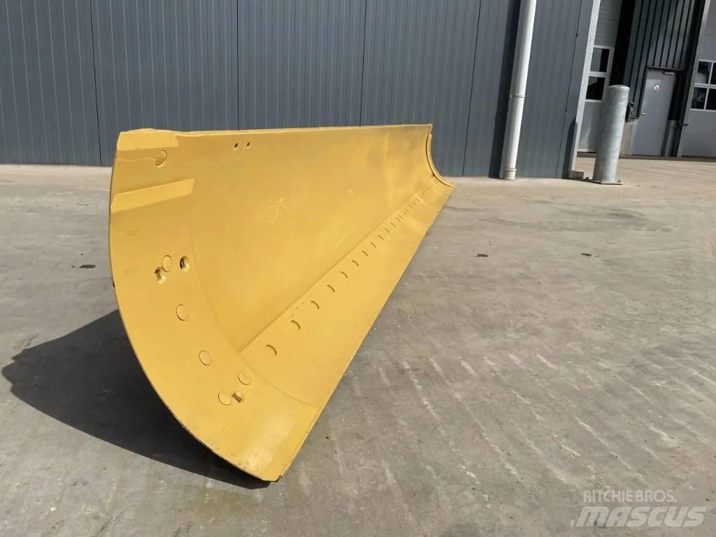CAT 140G Moldboard 삽날