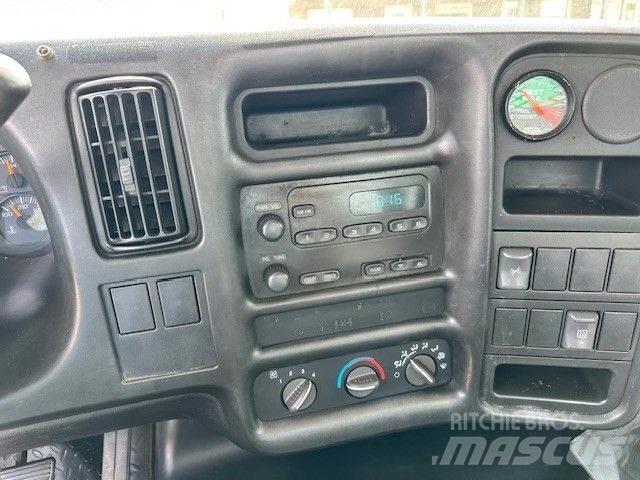 GMC 5500 플랫베드/드롭사이드 트럭