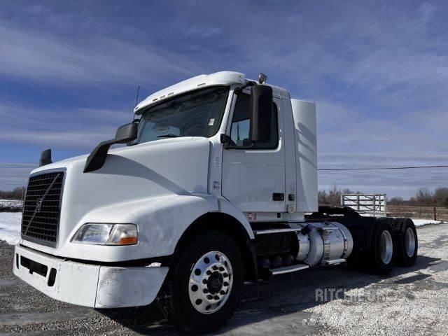 Volvo VNM 새시 운전실 트럭