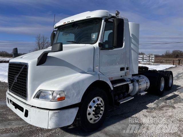 Volvo VNM 새시 운전실 트럭
