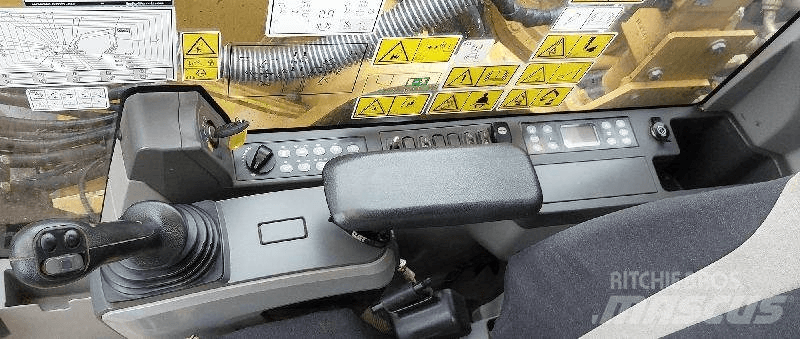 CAT 326F 대형 굴삭기 29톤 이상