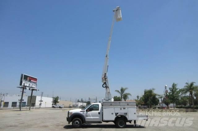 Ford F450 트럭 탑재 고소작업대