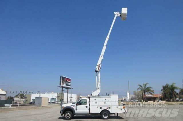 Ford F550 트럭 탑재 고소작업대