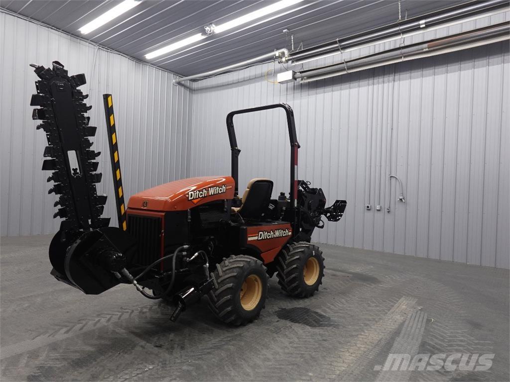 Ditch Witch 420SX 트렌처
