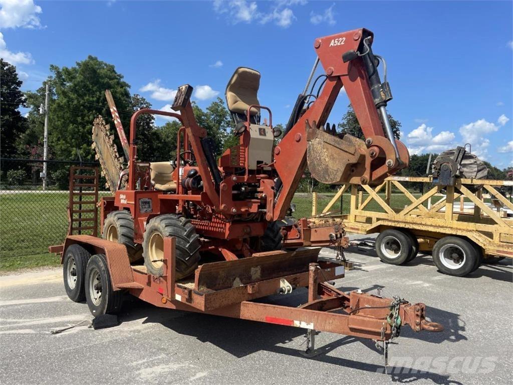 Ditch Witch 5700 트렌처