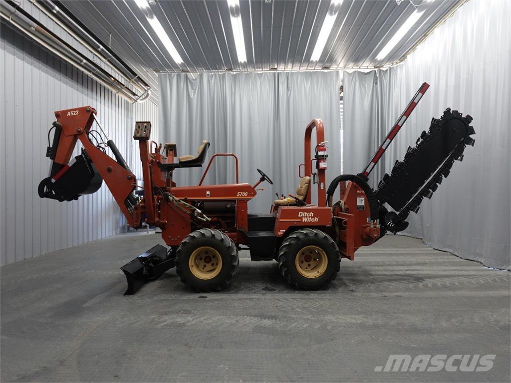 Ditch Witch 5700 트렌처