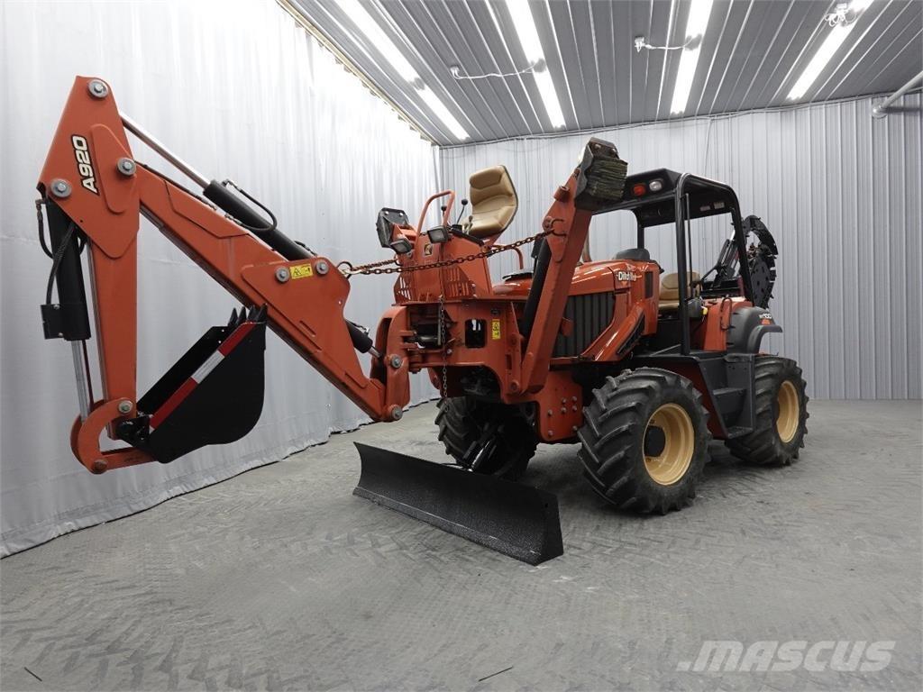 Ditch Witch RT100 트렌처