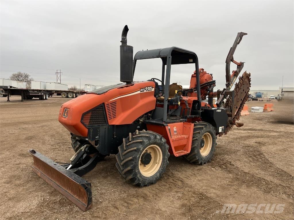 Ditch Witch RT115 트렌처
