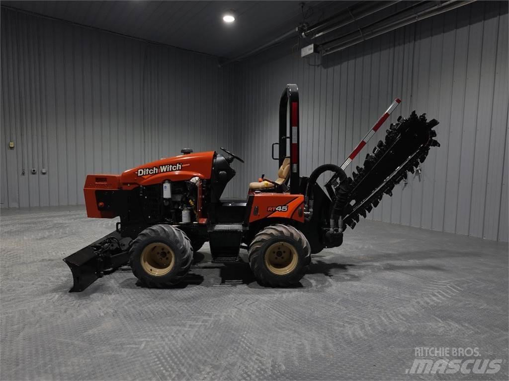 Ditch Witch rt45 트렌처