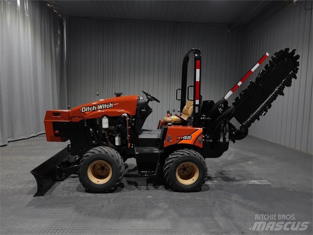 Ditch Witch rt45 트렌처