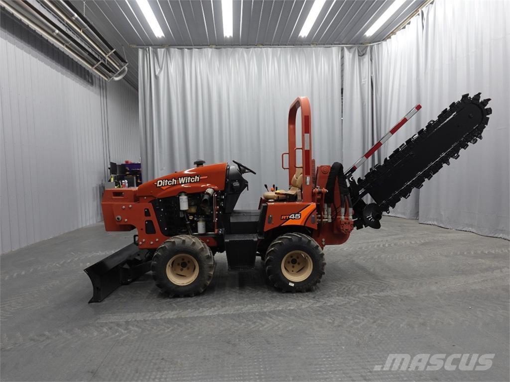 Ditch Witch rt45 트렌처