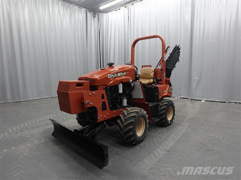 Ditch Witch rt45 트렌처