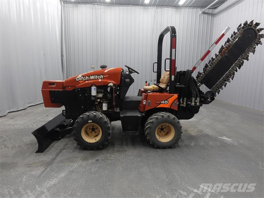 Ditch Witch rt45 트렌처